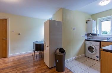 Richmond Crescent, City Centre, Cardiff - Image 2